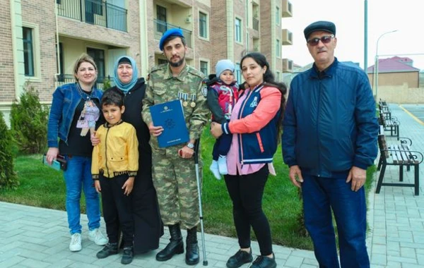 Bakıda 200 mənzil şəhid ailələri və müharibə əlillərinə təqdim edildi - FOTO