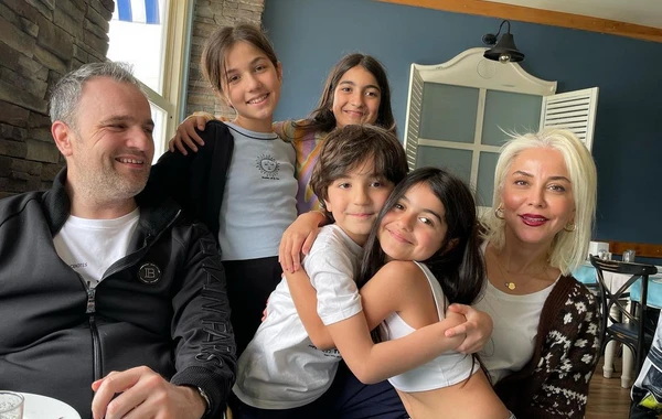 İradə İbrahimovanın ailəsi ilə yeni FOTOları