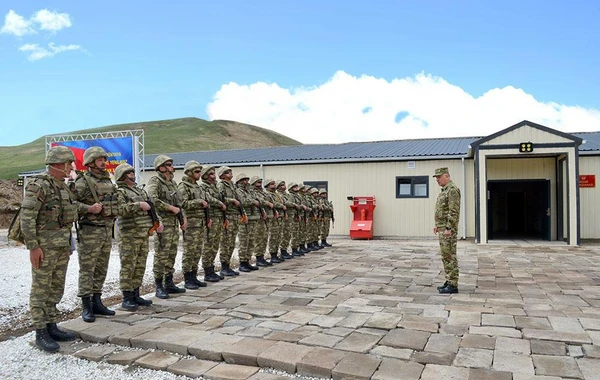 Baş Qərargah rəisi Kəlbəcərə gedib - FOTO