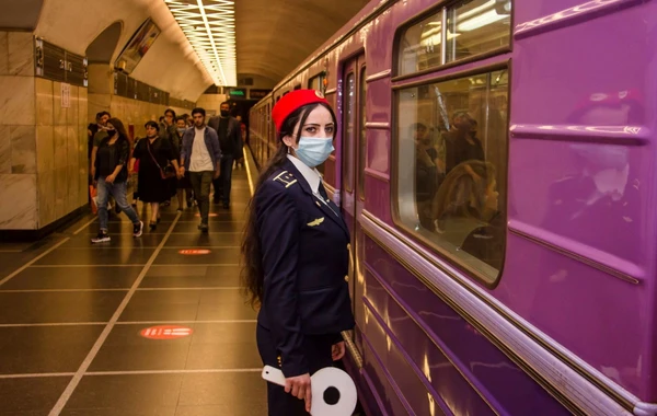 Sərnişilərin NƏZƏRİNƏ! Metroda qatarların hərəkət qrafiki dəyişdirildi