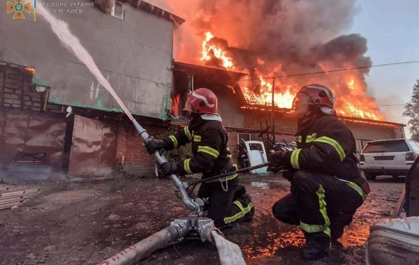 Kiyevdə güclü yanğın baş verib - FOTO