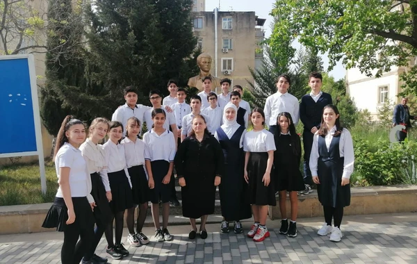Bakıda orta məktəbdə “Təbiəti qoruyanlar" mövzusunda "açıq dərs" keçirilib - FOTO