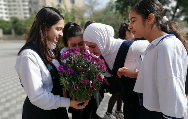 Bakıda orta məktəbdə “Təbiəti qoruyanlar" mövzusunda "açıq dərs" keçirilib - FOTO