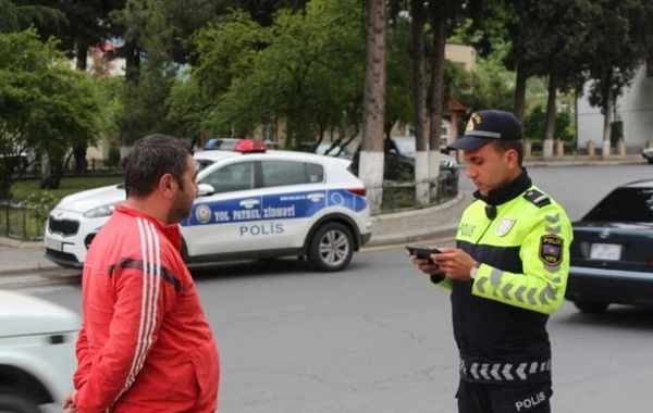 Polis piyada keçidlərindən istifadə etməyənlərə qarşı tədbirlər gördü - FOTO