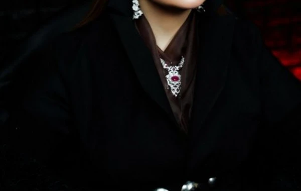 Ruhi Əliyeva məşhur dərginin üz qabığında - FOTO