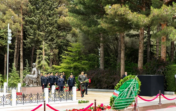 DİN nümayəndələri ulu öndərin məzarını ziyarət ediblər - FOTO