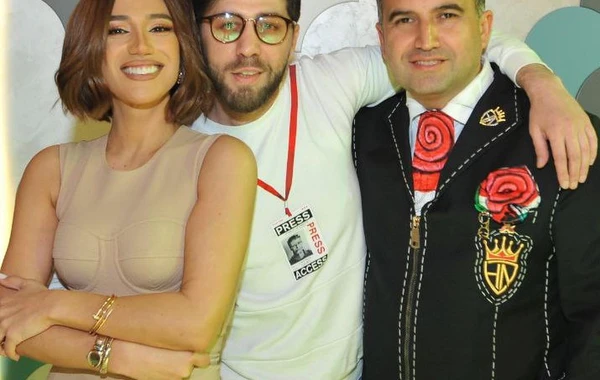 Röya Ayxanın 4 minlik geyimi müzakirələrə səbəb oldu - FOTO
