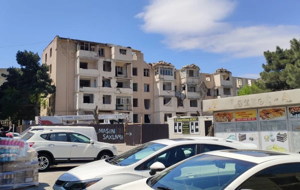 Bakının bu rayonunda binalar sökülür - FOTO