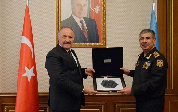 Закир Гасанов встретился с генсеком Совета нацбезопасности Турции - ФОТО