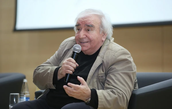 Bakı Ali Neft Məktəbində Xalq şairi Ramiz Rövşənin poeziya gecəsi - FOTO