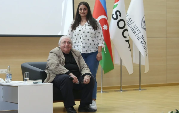 Bakı Ali Neft Məktəbində Xalq şairi Ramiz Rövşənin poeziya gecəsi - FOTO