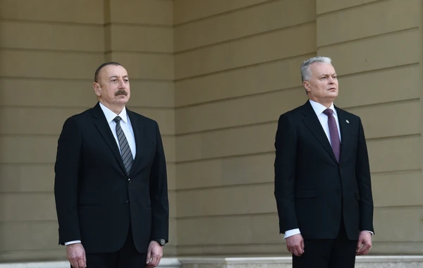 В Баку прошла церемония официальной встречи Президента Литвы - ФОТО