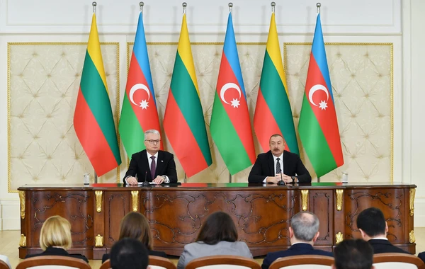 Azərbaycan və Litva prezidentlərinin mətbuata bəyanatlarla ÇIXIŞI