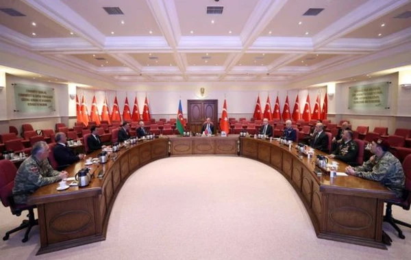 Hulusi Akar azərbaycanlı qazilərlə görüşdü - FOTO