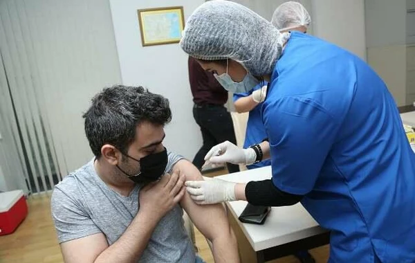 Azərbaycanda peyvənd olunanların sayı açıqlandı