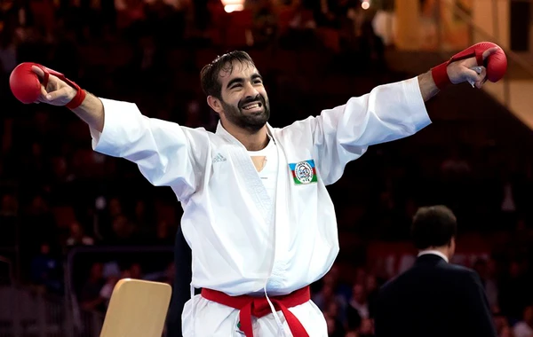 Bu gün Rafael Ağayev mübarizəyə başlayır
