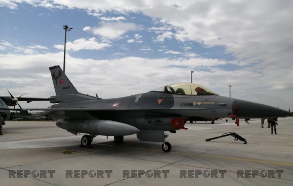 Azərbaycan hərbi pilotları Türkiyədəki təlimlərdə - FOTO