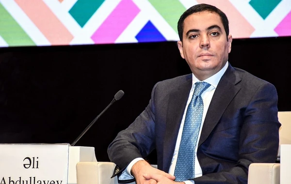 Əli Abdullayev Rəqəmsal İnkişaf və Nəqliyyat Nazirliyindən çıxarıldı