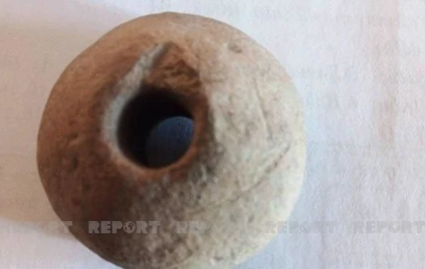 В Азербайджане школьники нашли бусы возрастом 2 000 лет - ФОТО