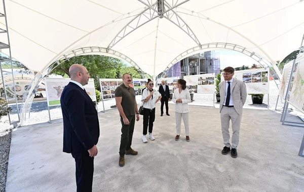 Prezident və xanımına Zəngilan şəhərinin Baş planı təqdim olundu - FOTO