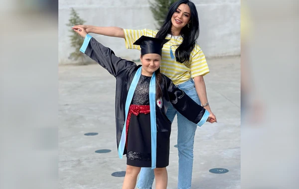 Vüsalə Əlizadənin qızı məzun geyimində - FOTO