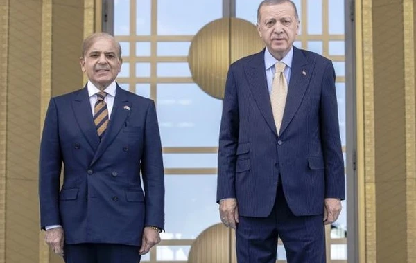 Pakistanın yeni baş naziri Türkiyədə rəsmi səfərdədir