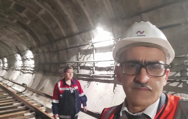 Bakı metrosunda gecənin yeraltı “qəhrəman”ları - FOTO