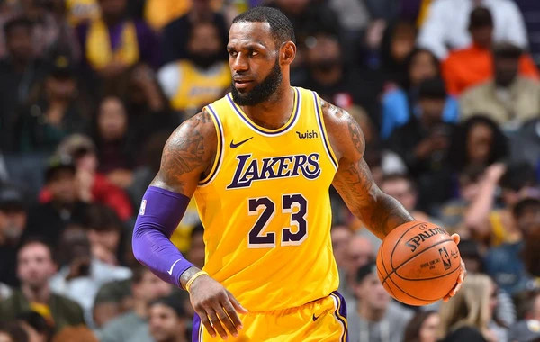NBA-da ilk milyarder basketbolçunun adı məlum oldu - FOTO
