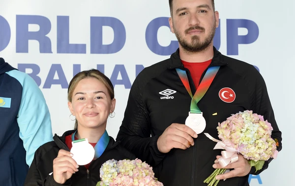 Danimarkalı atıcı: “Elə yerlər var ki, orda 50 metr məsafəyə atışlar zamanı çətinlik çəkirsən” - FOTO