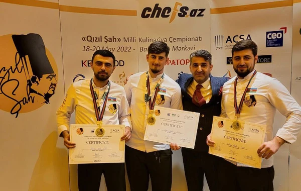 "The White Wind" heyyəti qızıl medalla təltif edildi - FOTO