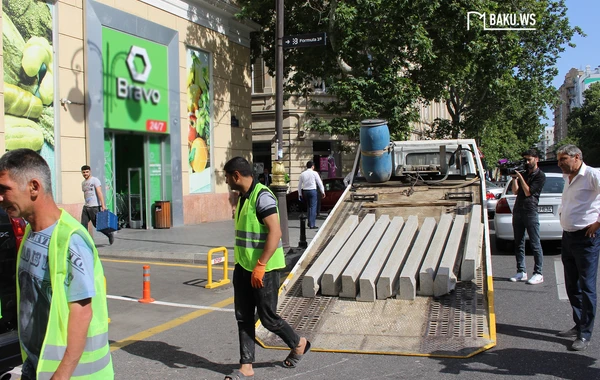 Bakının mərkəzində qanunsuz parkinq sökülür - FOTO/VİDEO