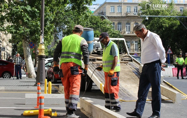 Bakının mərkəzində qanunsuz parkinq sökülür - FOTO/VİDEO