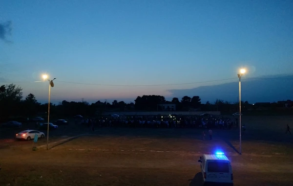 Azərbaycanda telefon işığında final oyunu keçirildi - FOTO