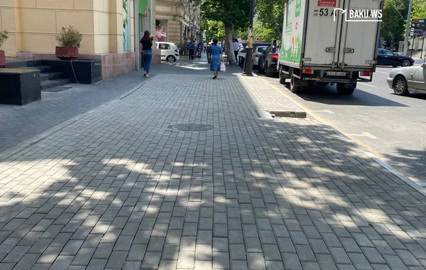 Bakıda qanunsuz parklanma yerində səki tam bərpa edildi - FOTO