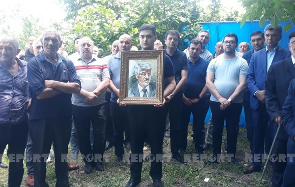 Əməkdar jurnalist Nasir Əhmədli dəfn olunub - FOTO