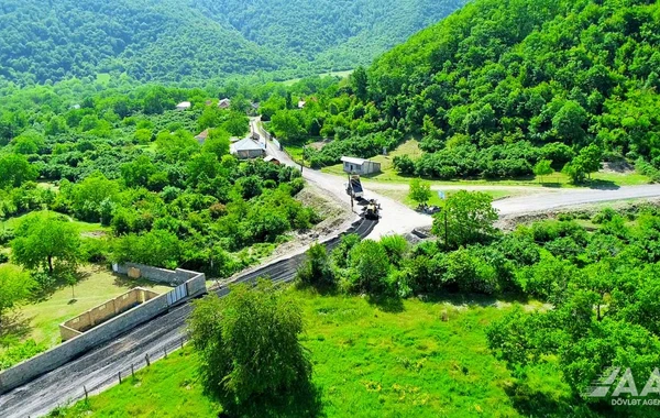 Qaxda avtomobil yollarının yenidən qurulması işlərinə başlanılıb - FOTO/VİDEO