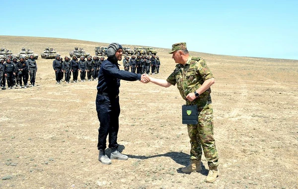 Azərbaycan Ordusunda döyüş atışlı intensiv taktiki təlimlər başlayıb - FOTO/VİDEO