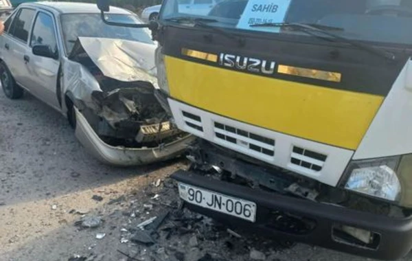 В Хачмазском районе столкнулись два автомобиля, есть пострадавшие - ФОТО