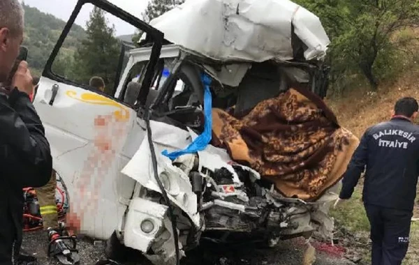 Türkiyədə ağır qəza: 8 nəfər öldü - FOTO