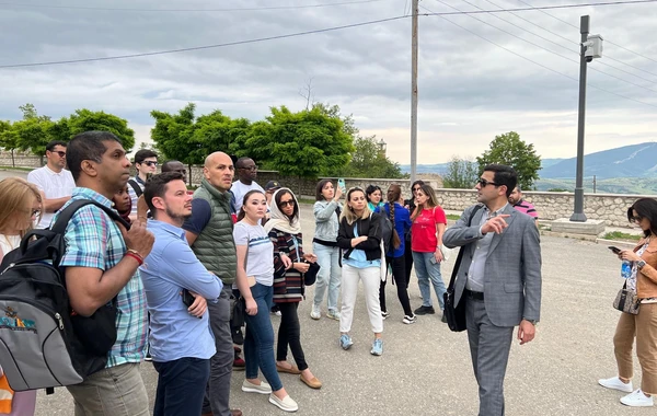Xarici diplomatlar Şuşaya səfər etdi - FOTO