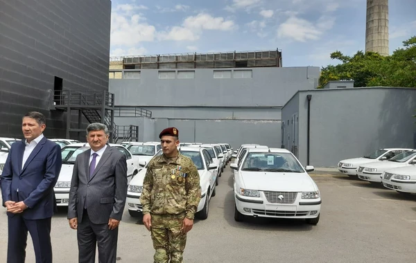 Milli Qurtuluş Günündə qazilərə avtomobillər verilib -FOTO