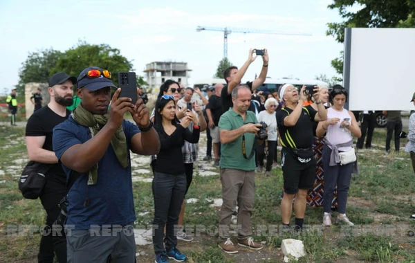 On ölkədən olan səyahətçi və blogerlər Ağdamda - FOTO