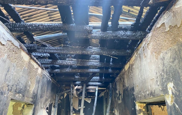 Bərdədə şəhid ailəsinin evi yandı - FOTO