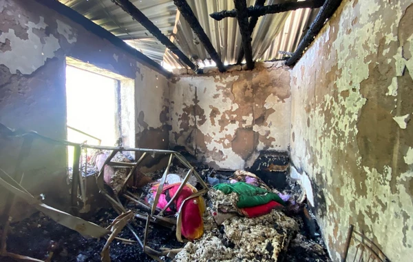 Bərdədə şəhid ailəsinin evi yandı - FOTO