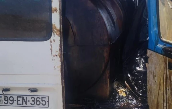 Bakının Xəzər rayonunda neft oğruları peyda olub - FOTO