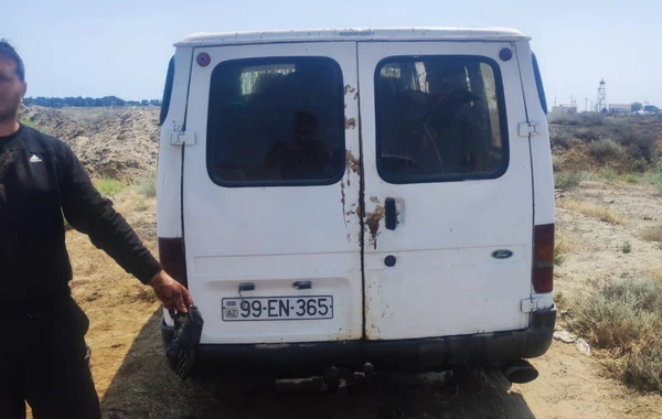 Bakının Xəzər rayonunda neft oğruları peyda olub - FOTO