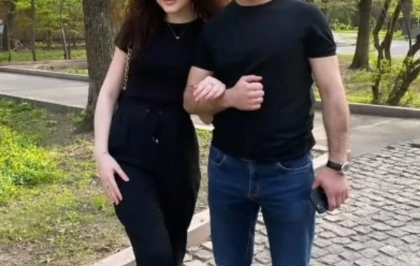 Azərbaycanlı müğənni duet ortağının bacısı ilə evlənib - FOTO/VİDEO