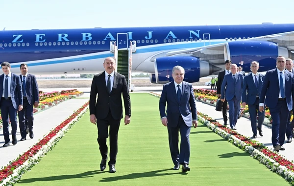 Президент Азербайджана прибыл в город Ургенч Узбекистана - ФОТО