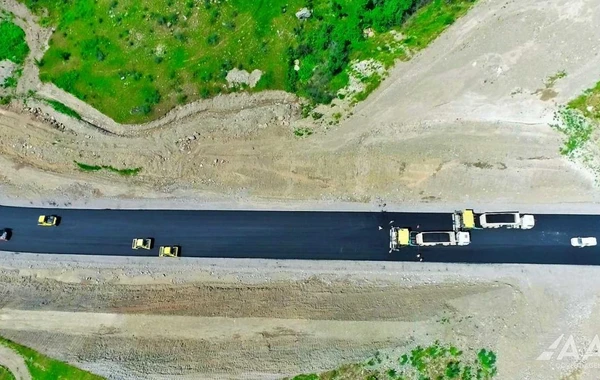 Laçın şəhərindən yan keçən yeni avtomobil yolunun asfaltlanmasına başlanılıb - FOTO