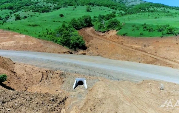Laçın şəhərindən yan keçən yeni avtomobil yolunun asfaltlanmasına başlanılıb - FOTO